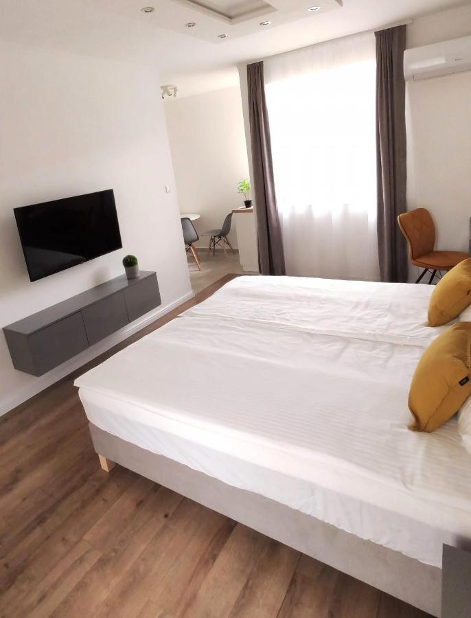 Helena Studio Apartman Siófok Zewnętrze zdjęcie
