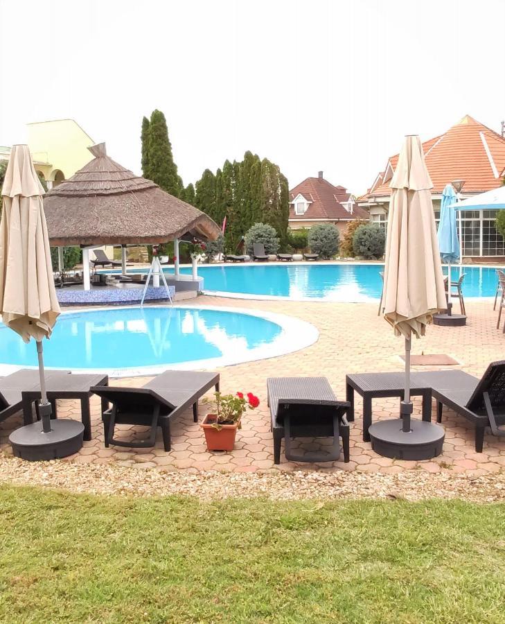 Helena Studio Apartman Siófok Zewnętrze zdjęcie